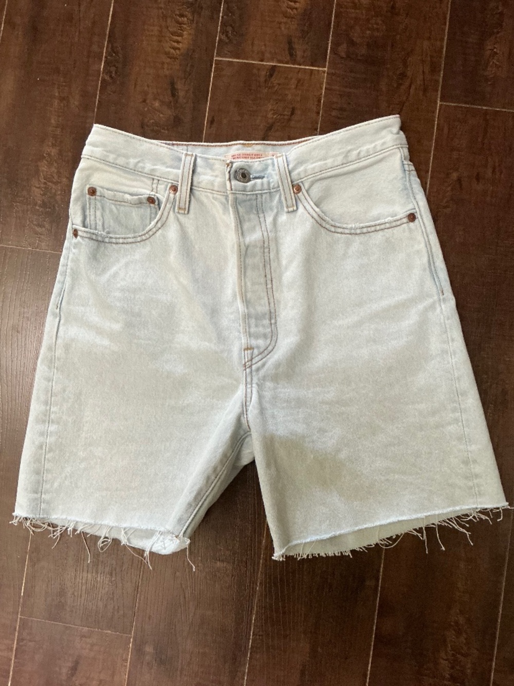Levi’s | Super High Rise Ribcage denim jorts light wash size 27 women
